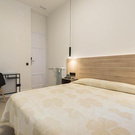 Hostal Excelsior Μαδρίτη Εξωτερικό φωτογραφία