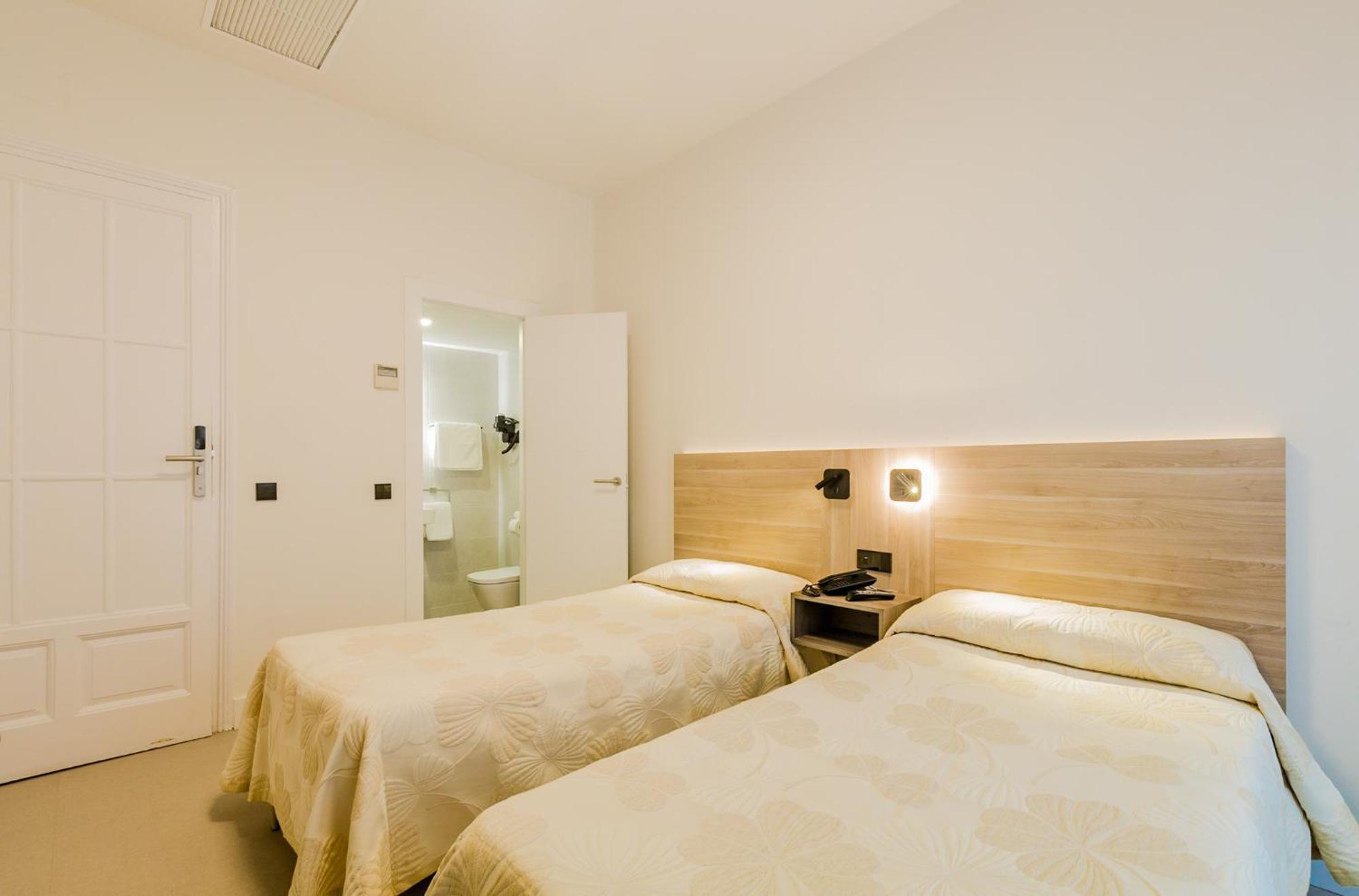 Hostal Excelsior Μαδρίτη Εξωτερικό φωτογραφία