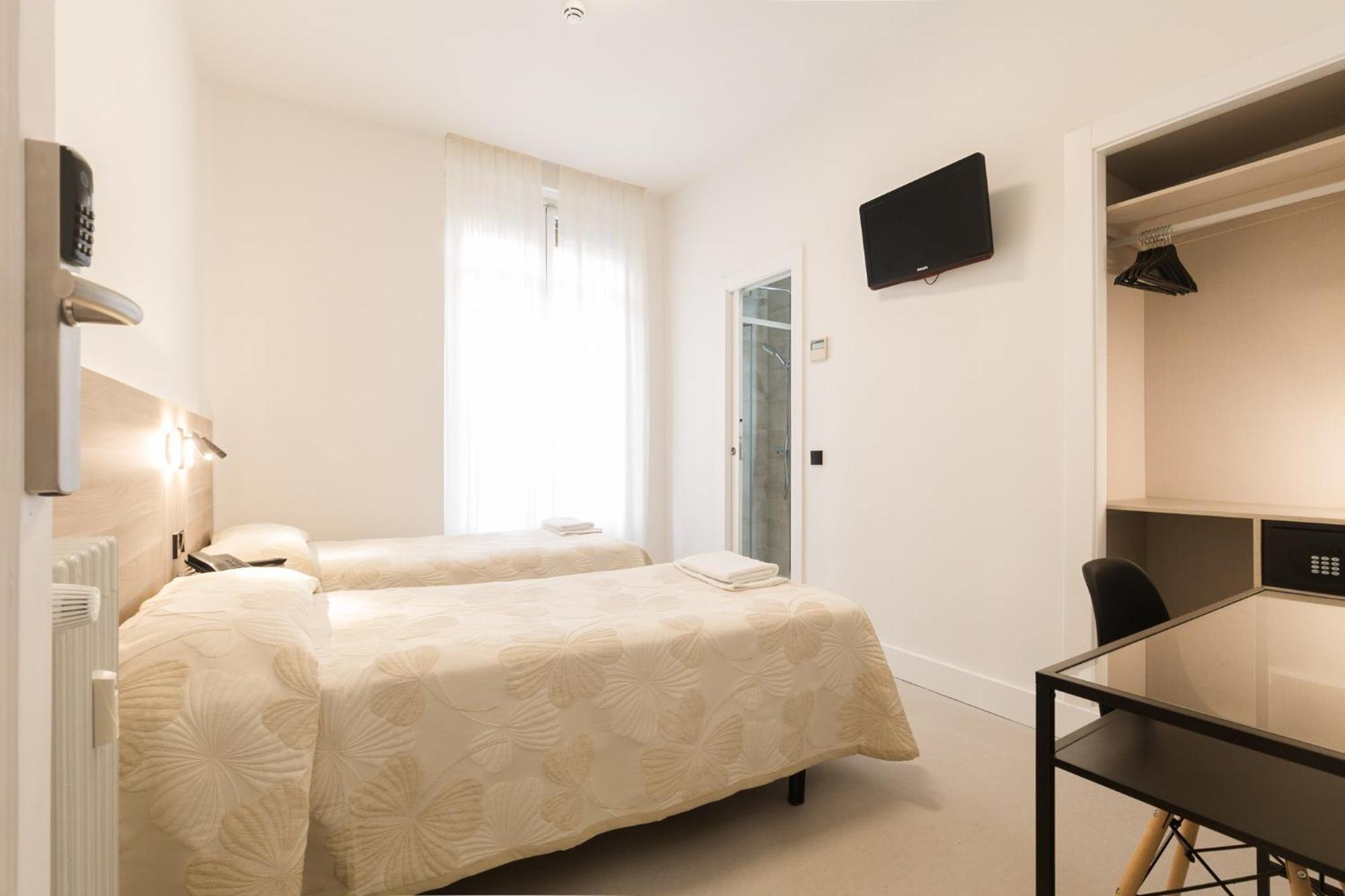 Hostal Excelsior Μαδρίτη Εξωτερικό φωτογραφία