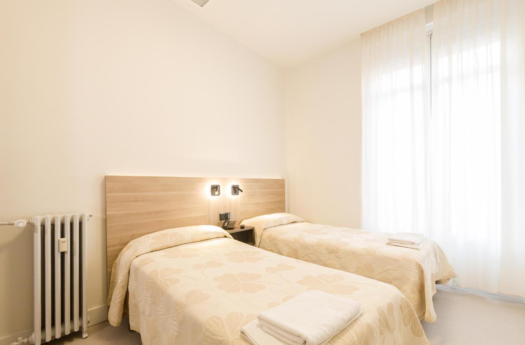 Hostal Excelsior Μαδρίτη Εξωτερικό φωτογραφία